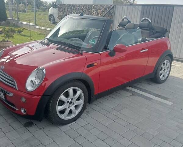 Красный Мини Convertible, объемом двигателя 1.6 л и пробегом 182 тыс. км за 7400 $, фото 5 на Automoto.ua
