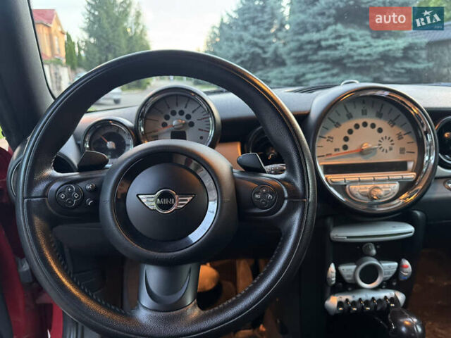 Червоний Міні Convertible, об'ємом двигуна 1.6 л та пробігом 119 тис. км за 8000 $, фото 6 на Automoto.ua