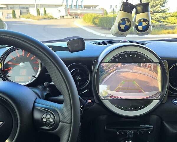 Серый Мини Convertible, объемом двигателя 1.6 л и пробегом 213 тыс. км за 9999 $, фото 2 на Automoto.ua