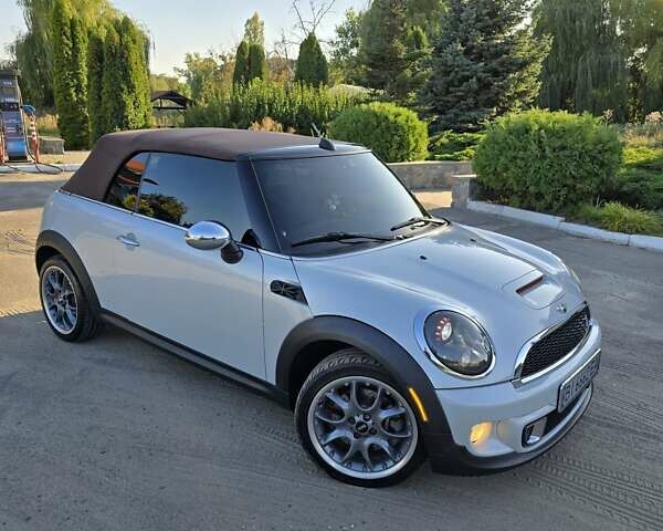 Серый Мини Convertible, объемом двигателя 1.6 л и пробегом 213 тыс. км за 9999 $, фото 6 на Automoto.ua