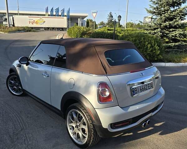 Серый Мини Convertible, объемом двигателя 1.6 л и пробегом 213 тыс. км за 9999 $, фото 5 на Automoto.ua