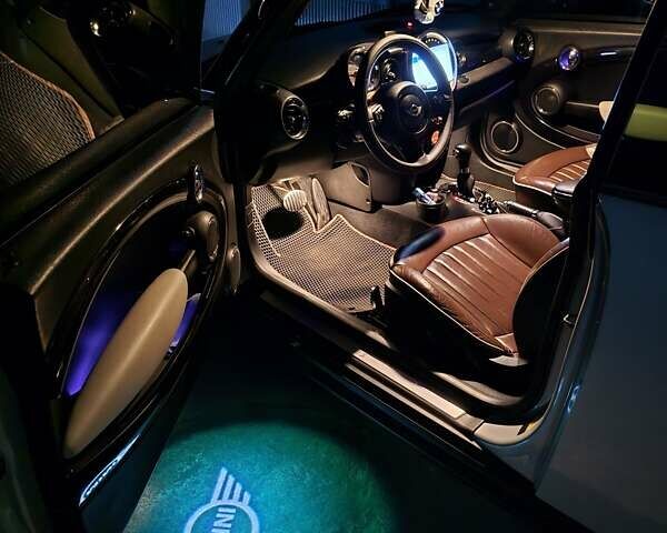Серый Мини Convertible, объемом двигателя 1.6 л и пробегом 213 тыс. км за 9999 $, фото 30 на Automoto.ua