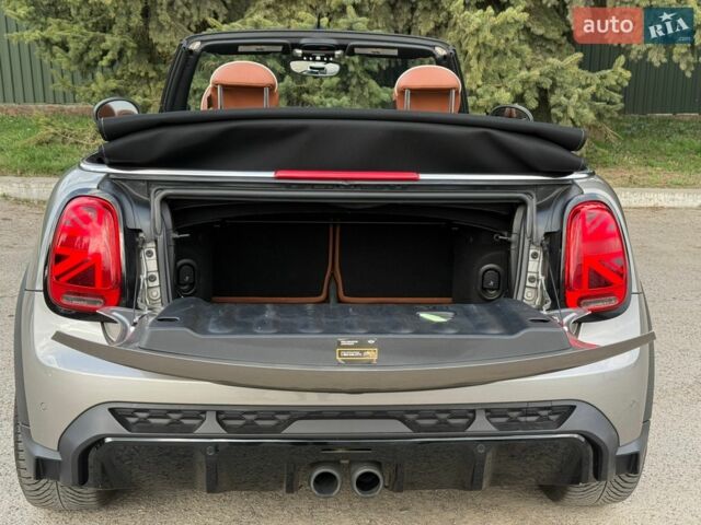 Сірий Міні Convertible, об'ємом двигуна 2 л та пробігом 84 тис. км за 18500 $, фото 23 на Automoto.ua