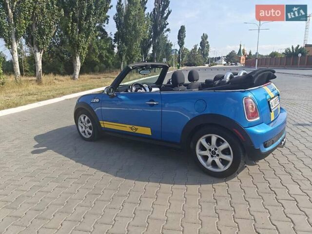 Синий Мини Convertible, объемом двигателя 1.6 л и пробегом 197 тыс. км за 9000 $, фото 2 на Automoto.ua