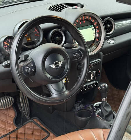 Зеленый Мини Convertible, объемом двигателя 1.6 л и пробегом 125 тыс. км за 12500 $, фото 6 на Automoto.ua