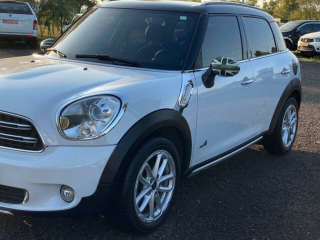 Білий Міні Cooper Countryman, об'ємом двигуна 2 л та пробігом 195 тис. км за 15500 $, фото 3 на Automoto.ua