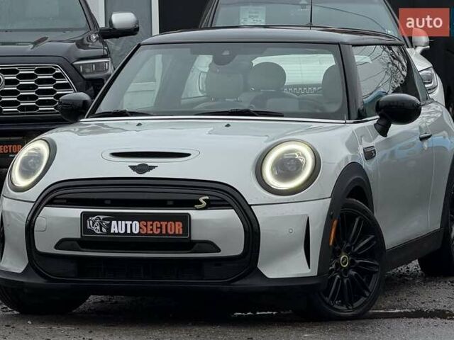 Белый Мини Electric, объемом двигателя 0 л и пробегом 2 тыс. км за 25500 $, фото 1 на Automoto.ua