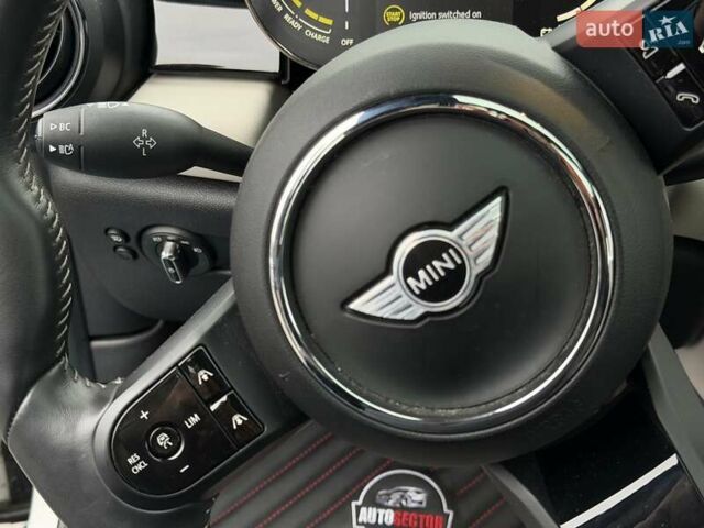 Белый Мини Electric, объемом двигателя 0 л и пробегом 2 тыс. км за 25500 $, фото 28 на Automoto.ua