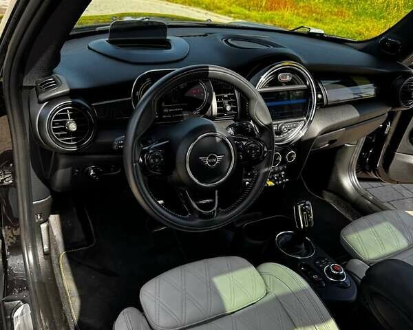 Черный Мини Electric, объемом двигателя 0 л и пробегом 19 тыс. км за 15000 $, фото 16 на Automoto.ua