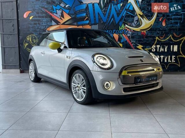 Серый Мини Electric, объемом двигателя 0 л и пробегом 28 тыс. км за 17000 $, фото 1 на Automoto.ua