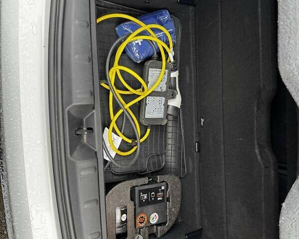 Серый Мини Electric, объемом двигателя 0 л и пробегом 26 тыс. км за 16499 $, фото 5 на Automoto.ua