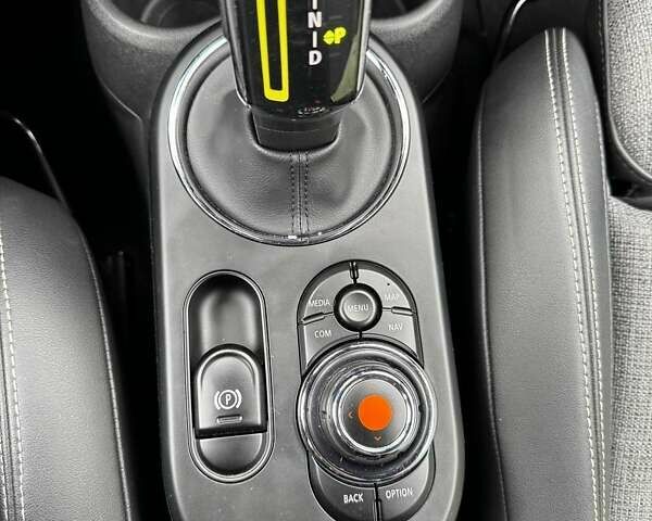 Серый Мини Electric, объемом двигателя 0 л и пробегом 26 тыс. км за 16499 $, фото 13 на Automoto.ua