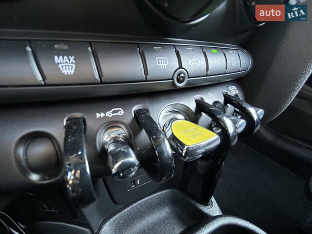 Серый Мини Electric, объемом двигателя 0 л и пробегом 25 тыс. км за 15999 $, фото 28 на Automoto.ua