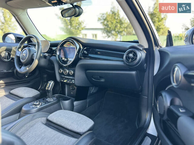 Серый Мини Electric, объемом двигателя 0 л и пробегом 25 тыс. км за 15999 $, фото 93 на Automoto.ua