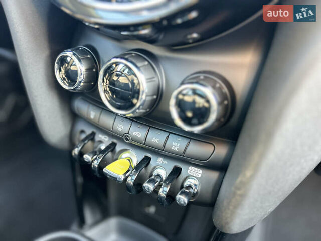 Серый Мини Electric, объемом двигателя 0 л и пробегом 25 тыс. км за 15999 $, фото 35 на Automoto.ua