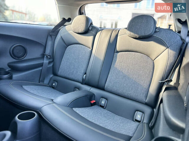 Серый Мини Electric, объемом двигателя 0 л и пробегом 25 тыс. км за 15999 $, фото 23 на Automoto.ua