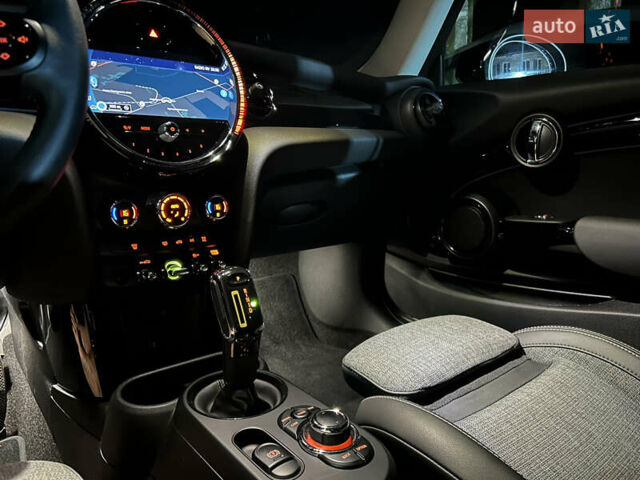 Серый Мини Electric, объемом двигателя 0 л и пробегом 25 тыс. км за 15999 $, фото 82 на Automoto.ua