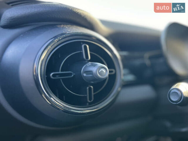 Серый Мини Electric, объемом двигателя 0 л и пробегом 25 тыс. км за 15999 $, фото 4 на Automoto.ua