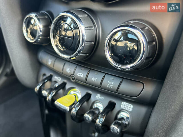 Серый Мини Electric, объемом двигателя 0 л и пробегом 25 тыс. км за 15999 $, фото 2 на Automoto.ua