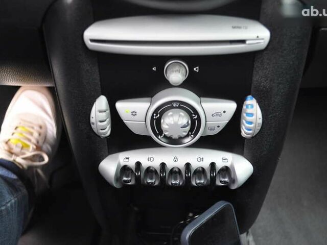 Мини John Cooper Works, объемом двигателя 1.6 л и пробегом 170 тыс. км за 7900 $, фото 29 на Automoto.ua