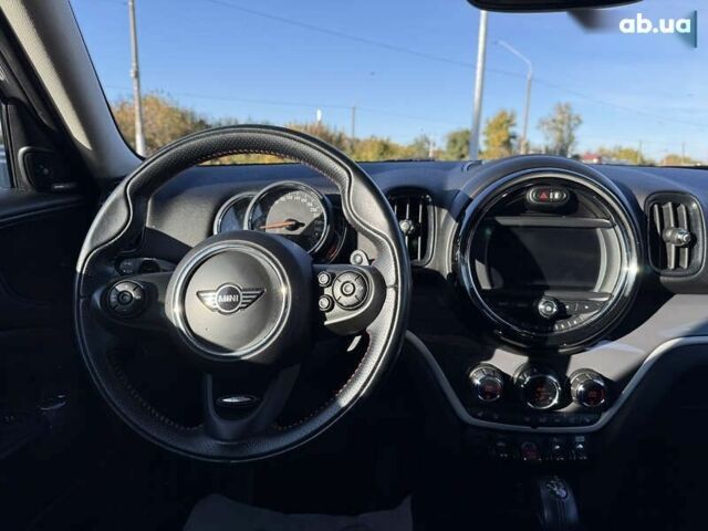 Міні John Cooper Works, об'ємом двигуна 2 л та пробігом 170 тис. км за 18999 $, фото 13 на Automoto.ua