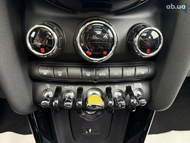 Мини John Cooper Works, объемом двигателя 2.45 л и пробегом 28 тыс. км за 15900 $, фото 16 на Automoto.ua