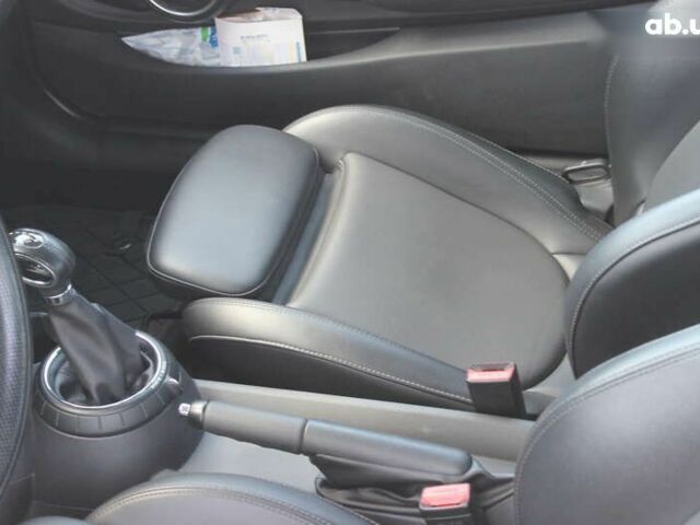 Сірий Міні John Cooper Works, об'ємом двигуна 2 л та пробігом 130 тис. км за 16999 $, фото 23 на Automoto.ua