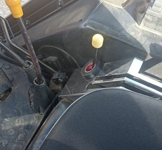 МТЗ Другая, объемом двигателя 4.7 л и пробегом 999 тыс. км за 23500 $, фото 5 на Automoto.ua