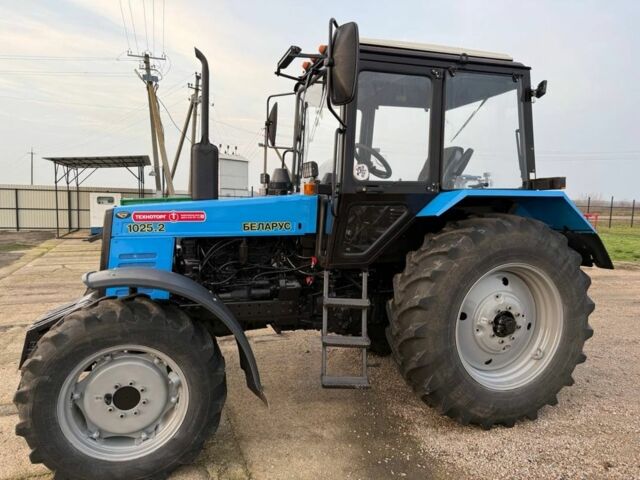 МТЗ Другая, объемом двигателя 4.8 л и пробегом 4 тыс. км за 24000 $, фото 2 на Automoto.ua