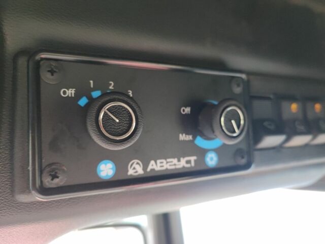 МТЗ Другая, объемом двигателя 4 л и пробегом 1000 тыс. км за 22500 $, фото 2 на Automoto.ua