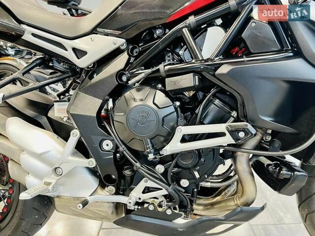 Красный МВ Агуста Брутале, объемом двигателя 0.8 л и пробегом 10 тыс. км за 10500 $, фото 7 на Automoto.ua