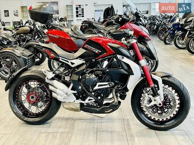 Красный МВ Агуста Брутале, объемом двигателя 0.8 л и пробегом 10 тыс. км за 10500 $, фото 1 на Automoto.ua