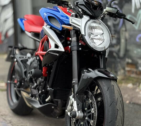 МВ Агуста Брутале, объемом двигателя 0 л и пробегом 15 тыс. км за 13500 $, фото 1 на Automoto.ua