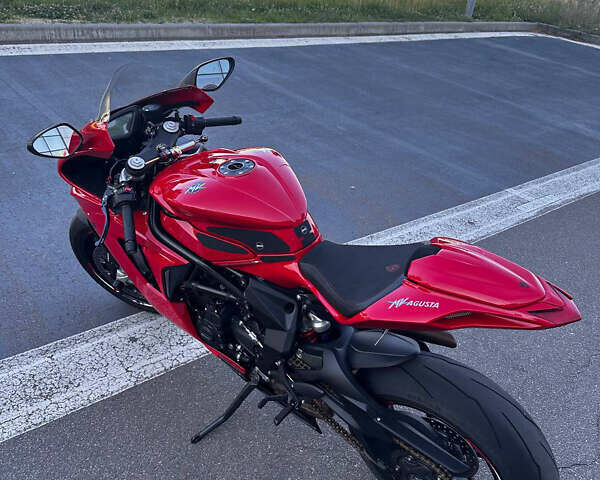 Красный МВ Агуста Ф3, объемом двигателя 0.68 л и пробегом 5 тыс. км за 12000 $, фото 2 на Automoto.ua