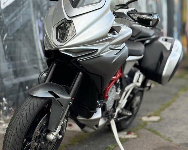 МВ Агуста TURISMO VELOCE, об'ємом двигуна 0 л та пробігом 22 тис. км за 10800 $, фото 3 на Automoto.ua