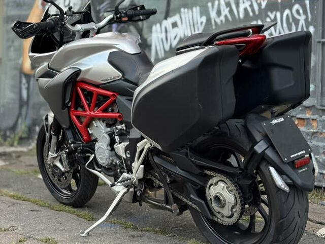 МВ Агуста TURISMO VELOCE, об'ємом двигуна 0 л та пробігом 22 тис. км за 10800 $, фото 4 на Automoto.ua