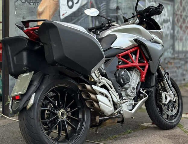 МВ Агуста TURISMO VELOCE, об'ємом двигуна 0 л та пробігом 22 тис. км за 10800 $, фото 2 на Automoto.ua