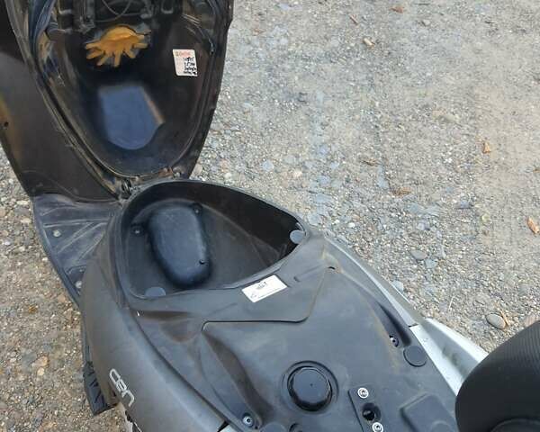 Серый Малагути Центро, объемом двигателя 0.16 л и пробегом 36 тыс. км за 1100 $, фото 7 на Automoto.ua