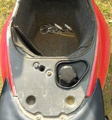 Красный Малагути Ф, объемом двигателя 0 л и пробегом 23 тыс. км за 436 $, фото 1 на Automoto.ua