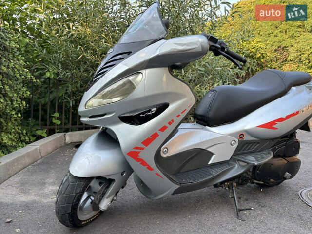 Серый Малагути Мэдисон, объемом двигателя 0.15 л и пробегом 33 тыс. км за 900 $, фото 7 на Automoto.ua