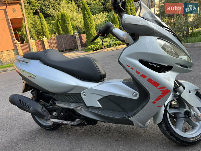 Серый Малагути Мэдисон, объемом двигателя 0.15 л и пробегом 33 тыс. км за 900 $, фото 5 на Automoto.ua