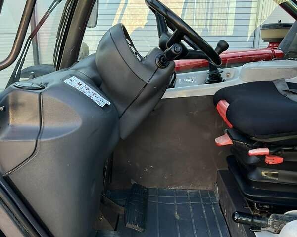 Красный Маниту MLT 730-120 LS, объемом двигателя 4.4 л и пробегом 5 тыс. км за 36500 $, фото 9 на Automoto.ua