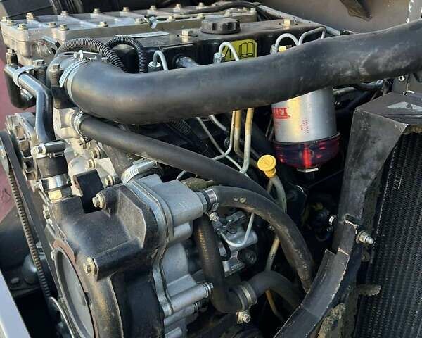 Красный Маниту MLT 730-120 LS, объемом двигателя 4.4 л и пробегом 5 тыс. км за 36500 $, фото 22 на Automoto.ua