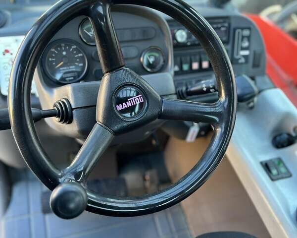 Красный Маниту MLT 730-120 LS, объемом двигателя 4.4 л и пробегом 5 тыс. км за 36500 $, фото 11 на Automoto.ua
