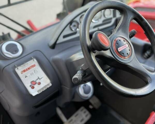 Красный Маниту MLT 735-120 LSU, объемом двигателя 4.4 л и пробегом 6 тыс. км за 47500 $, фото 41 на Automoto.ua
