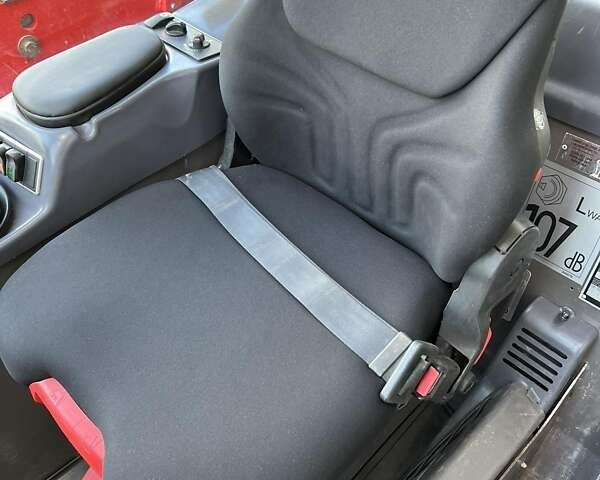 Красный Маниту MLT 735-120 LSU, объемом двигателя 4.4 л и пробегом 6 тыс. км за 47500 $, фото 36 на Automoto.ua