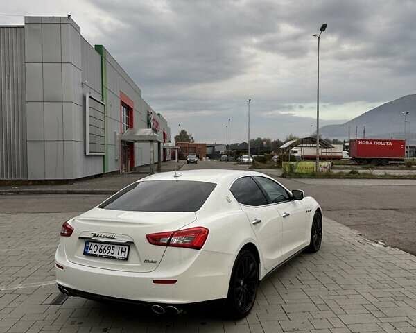 Мазераті Ghibli 2014 у Тячеве на Automoto.ua Білий Мазераті Ghibli, об'ємом двигуна 2.98 л та пробігом 111 тис. км за 25000 $, фото 8 на Automoto.ua