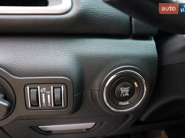 Белый Мазерати Гибли, объемом двигателя 3 л и пробегом 80 тыс. км за 26700 $, фото 19 на Automoto.ua