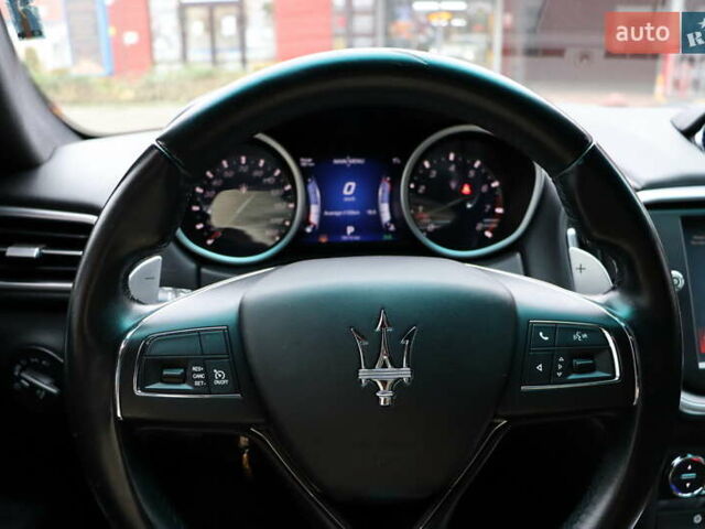 Белый Мазерати Гибли, объемом двигателя 3 л и пробегом 80 тыс. км за 26700 $, фото 20 на Automoto.ua
