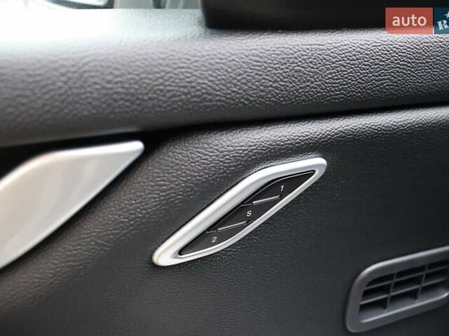 Белый Мазерати Гибли, объемом двигателя 3 л и пробегом 80 тыс. км за 26700 $, фото 13 на Automoto.ua